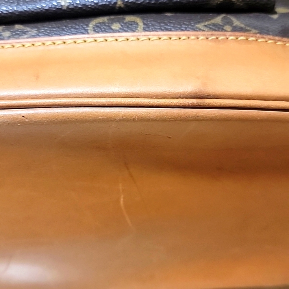 🚨Montsouris GM backpack clean W/ Coa - Picture 7 of 15